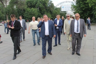 Власти Саратова хотят замостить проспект Кирова новой плиткой
