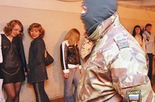 За один день в Саратове задержали семь проституток