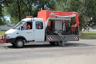 На дорогах Балакова работает новая разметочная машина