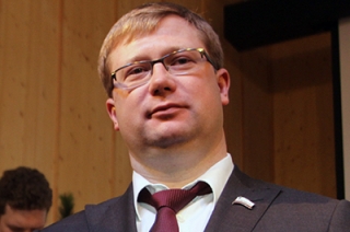 Денис Фадеев единогласно избран главой Петровского района