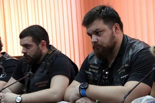 Саратовские мотоциклисты катаются по городу без прав и страховки