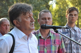 Виталий Желанов в сквере у ДК "Рубин": "Здесь недопустимо новое строительство"