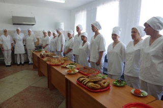 Осужденные женщины в колонии выучились на поваров