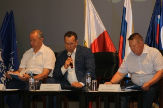 "Единая Россия" обнародовала списки кандидатов на выборы в гордуму