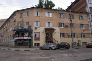 В центре Саратова вода заливает дом 1930 года постройки