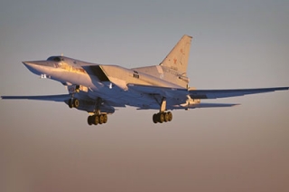 Российские самолеты уничтожили лагерь боевиков "ИГИЛ"