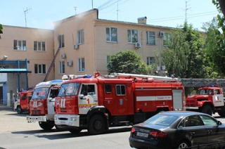 Пожар в здании ГУ МВД выезжали тушить 37 человек