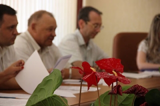Корректировки программного финансирования предложено возложить на минфин