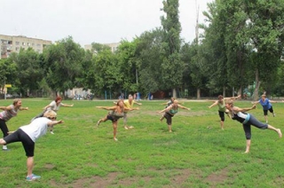 В Детском парке проходят бесплатные занятия для пожилых саратовцев