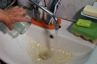 Воду в Заводском районе обещают включить сегодня днем