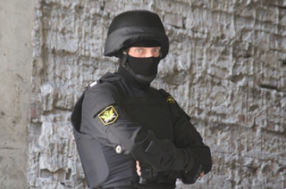 Нацгвардия поможет приставам выселять должников