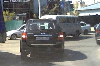 Второй день подряд на "злополучном перекрестке" в Саратове бьются машины