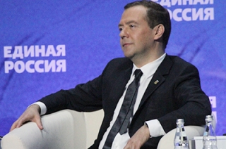 Дмитрий Медведев распорядился закупить 28 новых "скорых" для Саратова