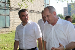Заводчане пожаловались Вячеславу Володину на сокращение заказов "АвтоВАЗа"