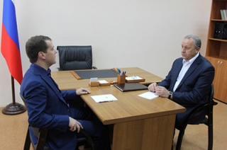 Губернатор рассказал Дмитрию Медведеву об ослаблении долговой зависимости