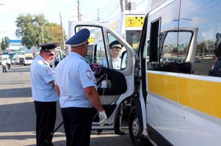 Саратовские водители возят пассажиров на неисправных автобусах