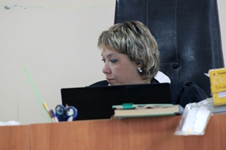 Жанна Гришина вынуждена разъяснять УПК защите "группы Прокопенко"