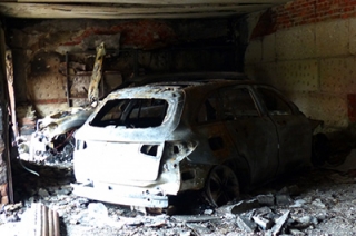 Сгоревшие "Мерседесы" принадлежали двум саратовским автоледи