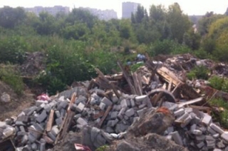 С несанкционированной свалки в Заводском районе вывезено 86 "Камазов" мусора