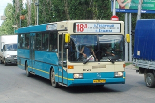 Водитель иномарки пострадал в столкновении с автобусом №18 "Д"