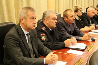 Валерий Радаев призвал прекратить рассказы "о героической борьбе с проблемами"
