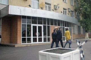 Получивший взятку начальник отдела полиции арестован на два месяца