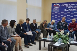 Ольга Баталина обсудила с саратовскими лодочниками перенос баз