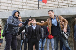 Более 40 автолюбителей со всей страны приехали поддержать Евгения Ширманова