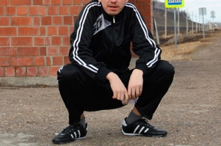 Житель Энгельса осужден за наркотики и кражу костюма "Adidas"
