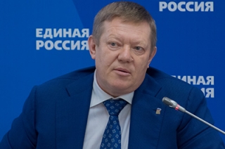 Регламент ГД. Николай Панков возмущен позицией Геннадия Зюганова