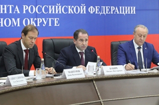 Денис Мантуров об импортозамещении: "Акцент надо делать на регионах"