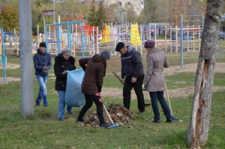 Более 10 тысяч жителей Саратова приняли участие в общегородском субботнике