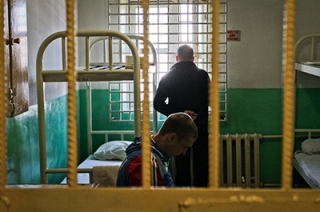 Полицейские нашли в саратовском СИЗО виновника крупной кражи