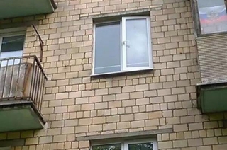 Обманутые саратовцы отсудили у компании пластиковых окон 400 тысяч рублей