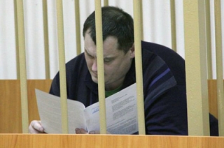 Жену прокурора Владимира Зубакина удалили из зала суда