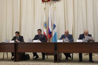 На чиновников из бюджета Саратова потратят почти 900 миллионов рублей