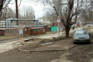 Очевидец: коммунальщики забыли закопать яму на Тверской
