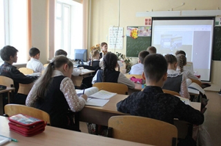 Саратовским детям-инвалидам сложно добраться до своих школ