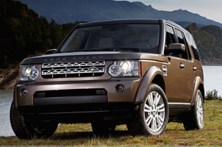 Приставы забрали "Land Rover" за долг по кредиту в 4 млн рублей