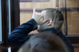 Отчим убитого ребенка: "Саше было интересно встать на горох"