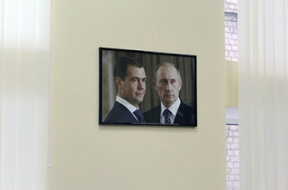 В штаб-квартире "ЕР" началась встреча депутатов ГД с областными коллегами