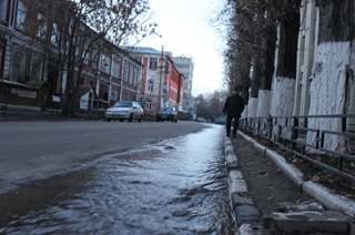 Из-за аварии на Соборной до вечера отключили воду