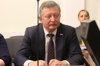 Ситуация вокруг зеленой зоны на Степана Разина. Разъяснения Андрея Гнусина
