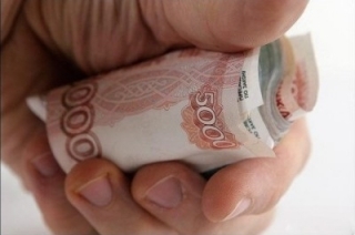 Безработный с поддельными документами пытался украсть деньги у банка