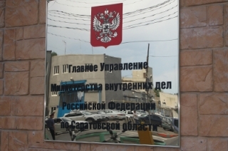 От здания администрации угнали автомобиль