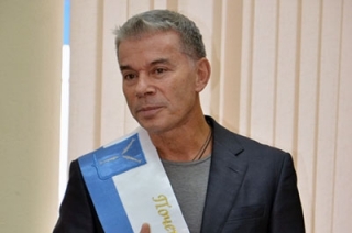 Олег Газманов о переводе часов: "Нужно положиться на мнение саратовцев"