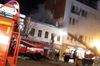 На проспекте Кирова загорелся жилой дом