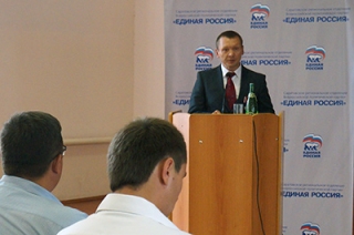Директор "Водостока" о пятне на Волге: "Мы будем работать до упора"