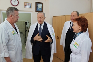 Валерий Радаев дал высокую оценку работе коллектива областной больницы