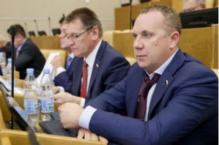 Олег Грищенко призвал депутатов ГД законодательно урегулировать проблему дольщиков
